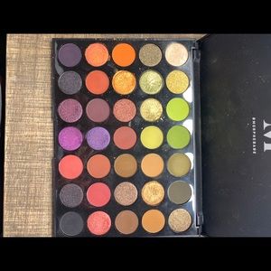 Morphe 35M eyeshadow palette